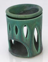 drum shaped aroma diffuser on glazed stoneware, difusor tambor en ceramica esmaltada