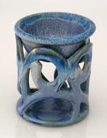 aroma diffuser with spirals in cobalt color ceramic, difusor de aroma con espiralesde ceramica color cobalto