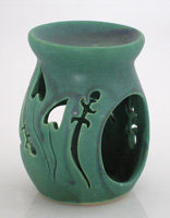 single piece aromatherapy diffuserdecorated with gekos in glazed stoneware, difusor de una pieza en ceramica stoneware esmaltada