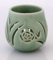 ceramic candle holder with pierced snail, porta vela ceramico con caracol calado
