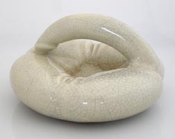 genitalia stoneware basket with crackle glaze, canasta ceramica genitalia