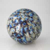 peacock blue efect on 5" sphere, esfera con esmaltes ceramicos en efecto pavoreal azul 