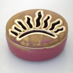 stoneware pierced box-sun, caja calada en ceramica alta temperatura-sol