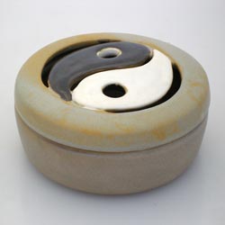stoneware pierced box-jing-jang, caja calada en ceramica alta temperatura-jing-jang