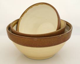 set of three mixing ceramic bowls, juego de tres tazones de ceramica para cocina